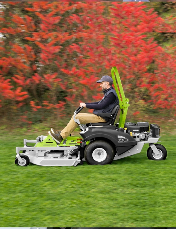 Zero turn ride on mowers